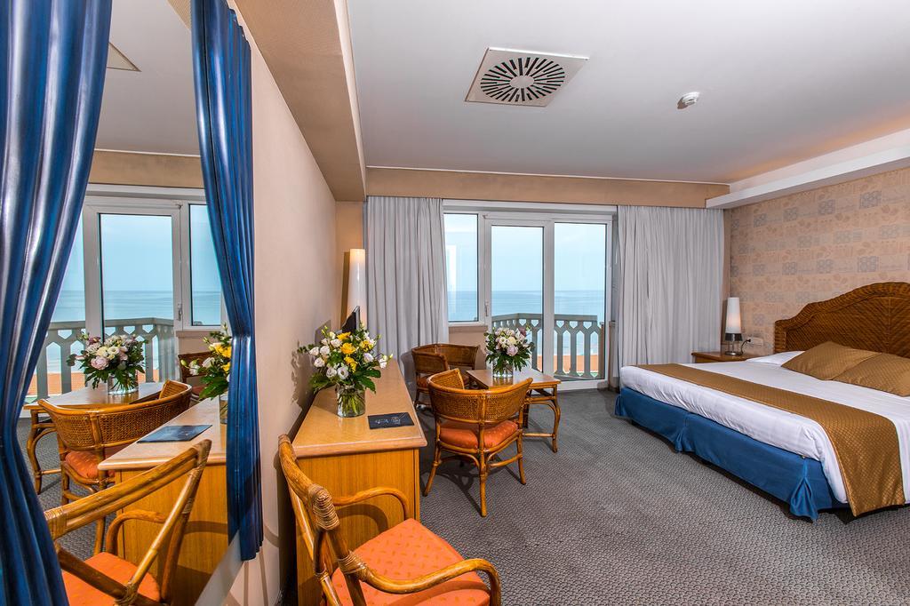 City Hotel Hotel 4*