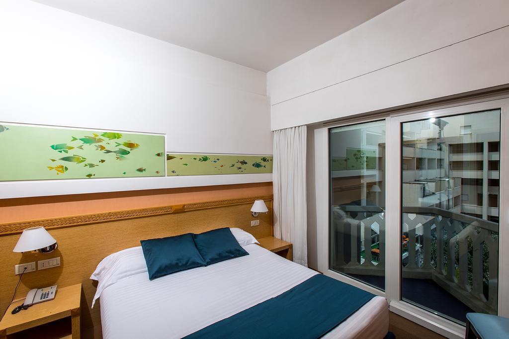 City Hotel Hotel 4*
