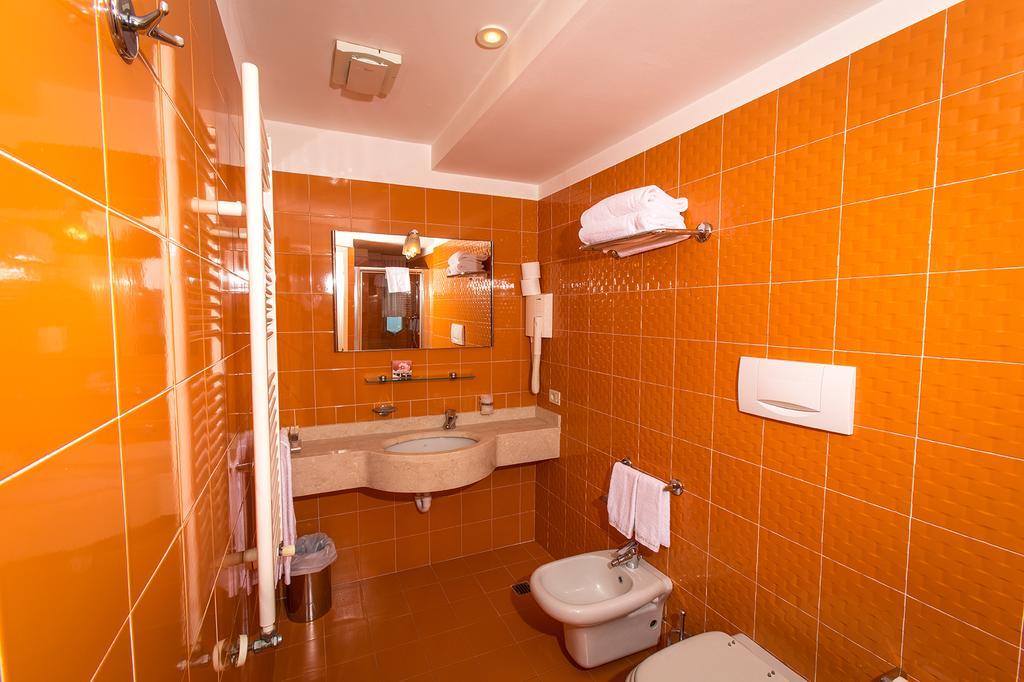 City Hotel Hotel 4*