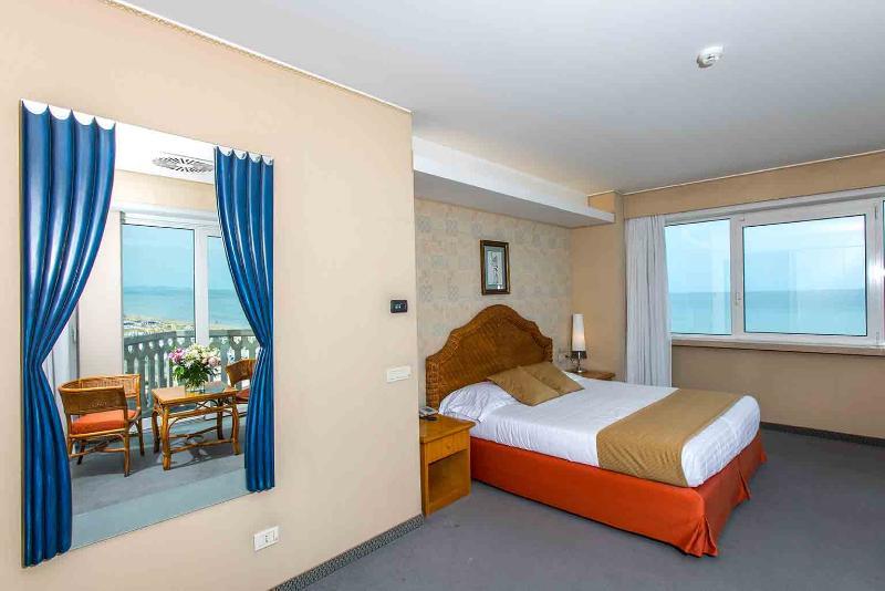 City Hotel Hotel