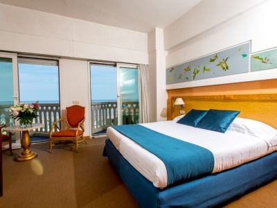City Hotel Hotel 4*